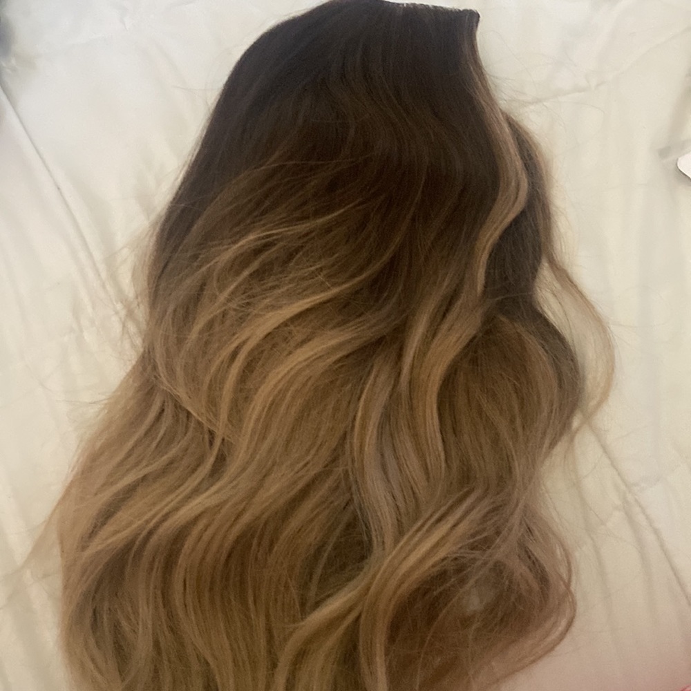 Wig - Picture 2 of 4